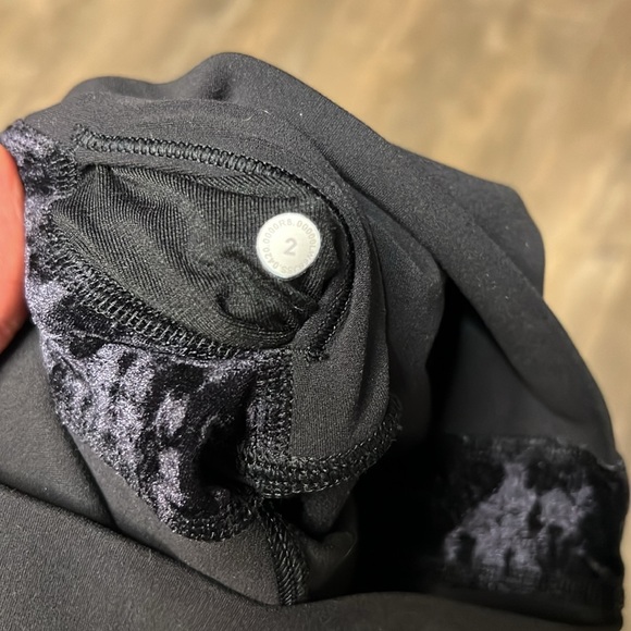 Lululemon Black Align High Waisted Velvet Side Stripes Crop Leggings - Picture 3 of 3